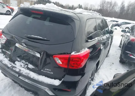 2019 Nissan Pathfinder Platinum z USA, uszkodzony, nr VIN 5N1DR2MM8KC634623